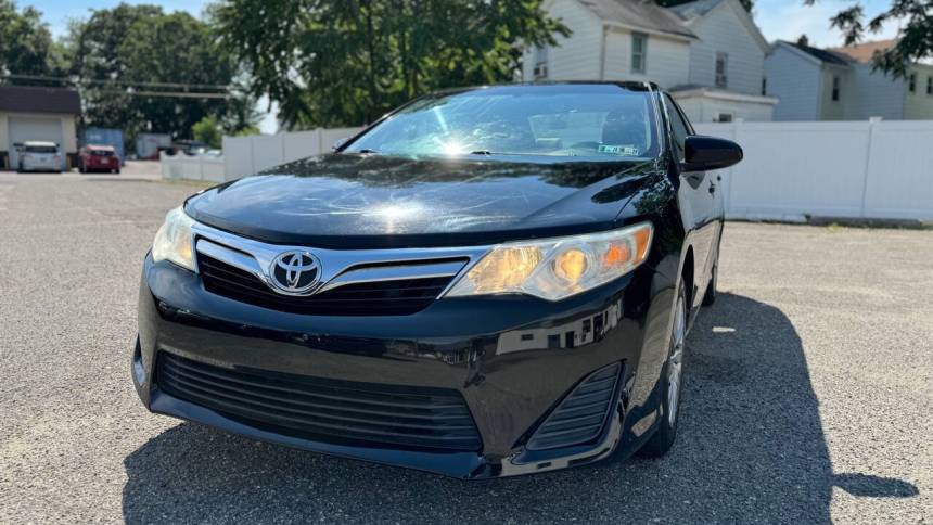 2012 toyota camry le