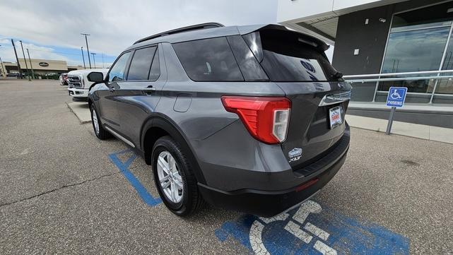2023 ford explorer xlt