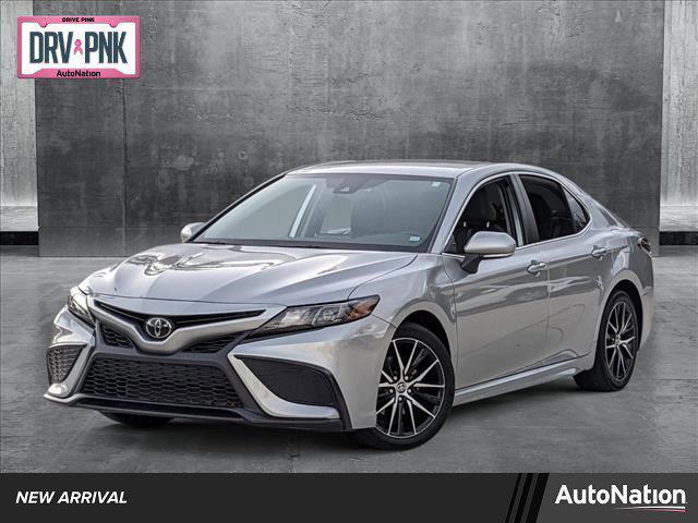2022 toyota camry se