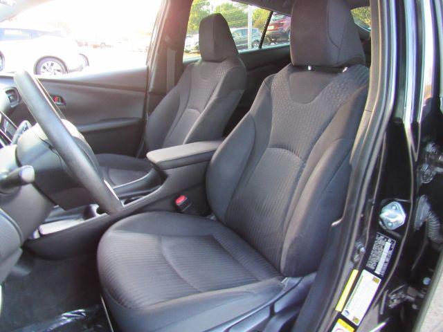 2017 toyota prius two