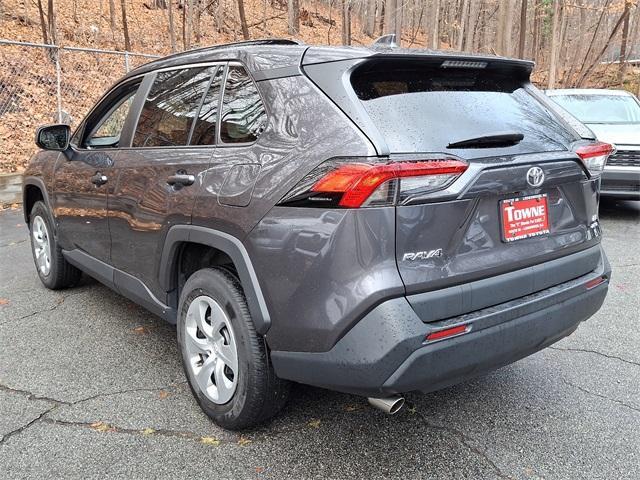 2021 toyota rav4 le