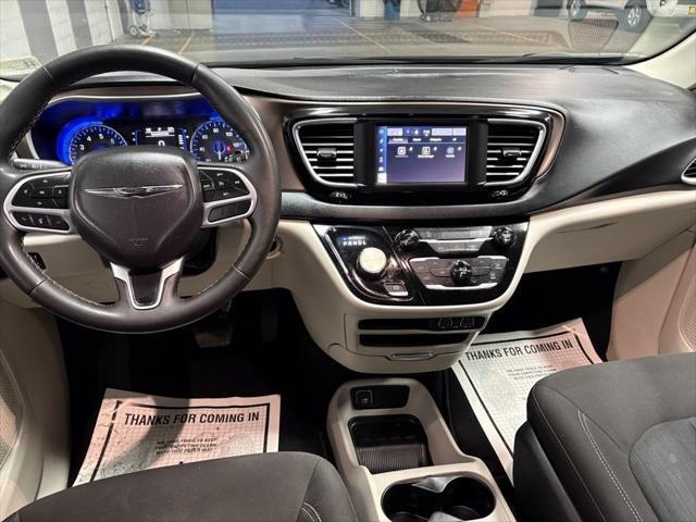 2023 chrysler voyager lx