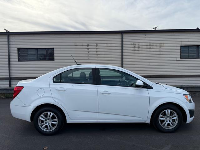 2012 chevrolet sonic 2ls