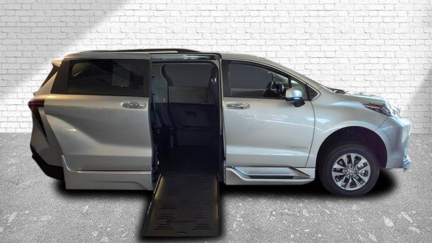 2024 toyota sienna