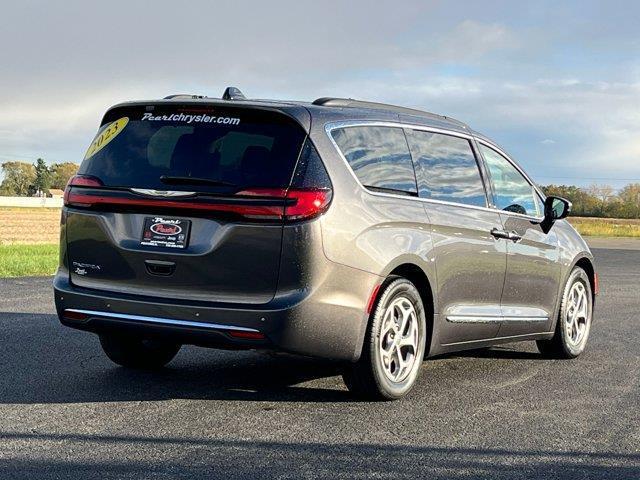 2023 chrysler pacifica limited