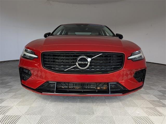 2022 volvo s60 b5 momentum