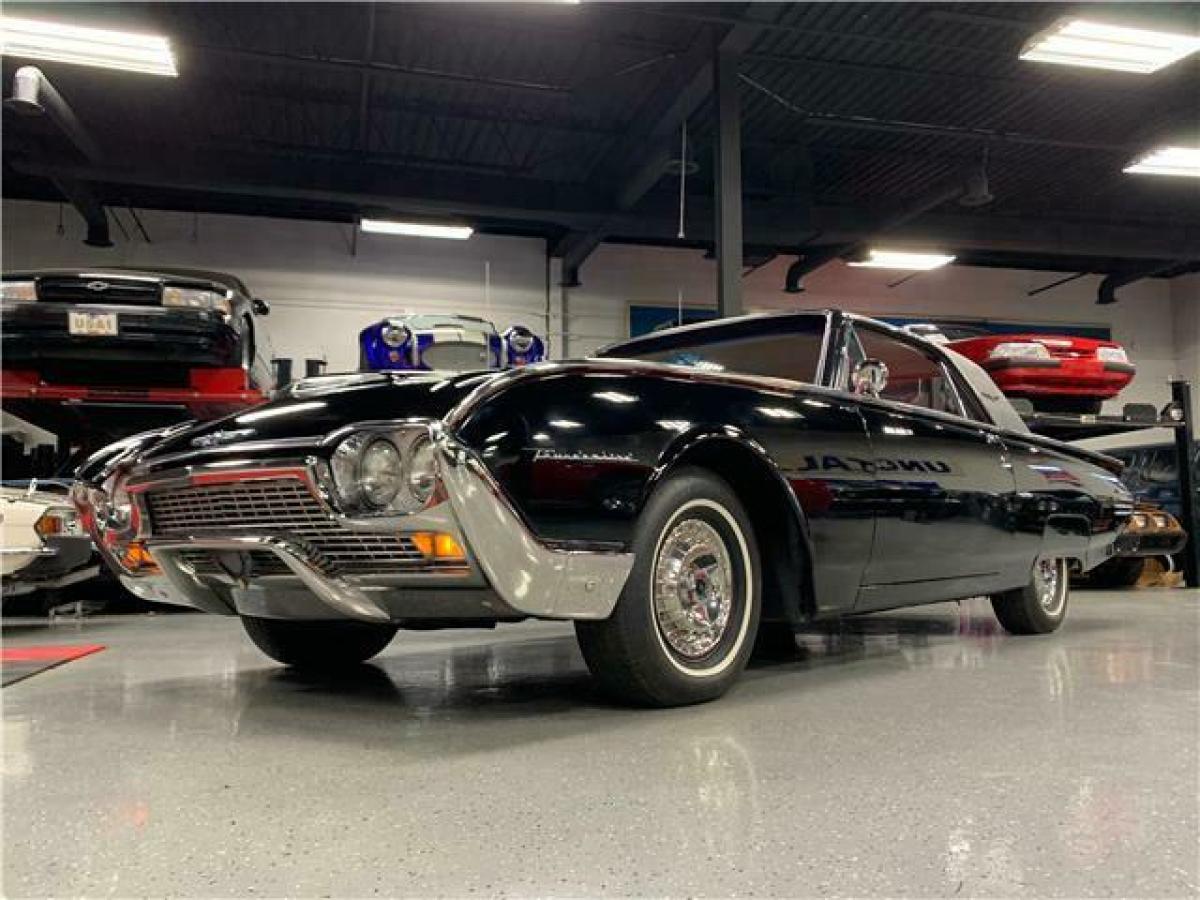 1961 ford thunderbird *black* 390 v8 - stunning color combination