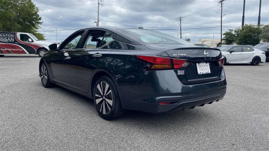 2022 nissan altima 2.5 sv