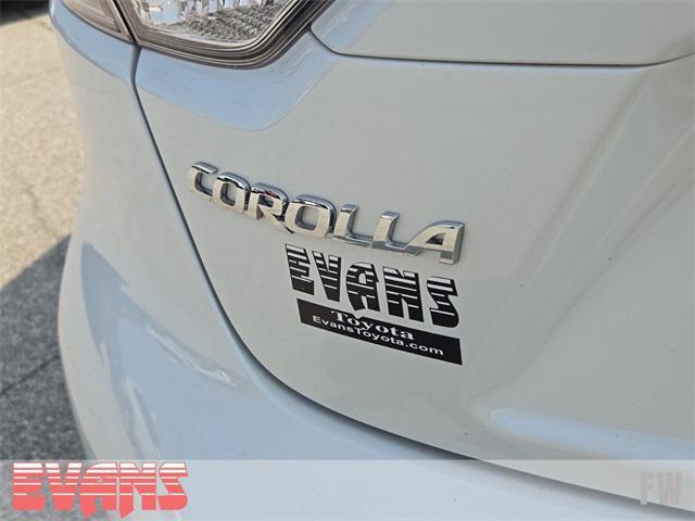 2023 toyota corolla hybrid le