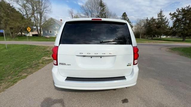2020 dodge grand caravan se