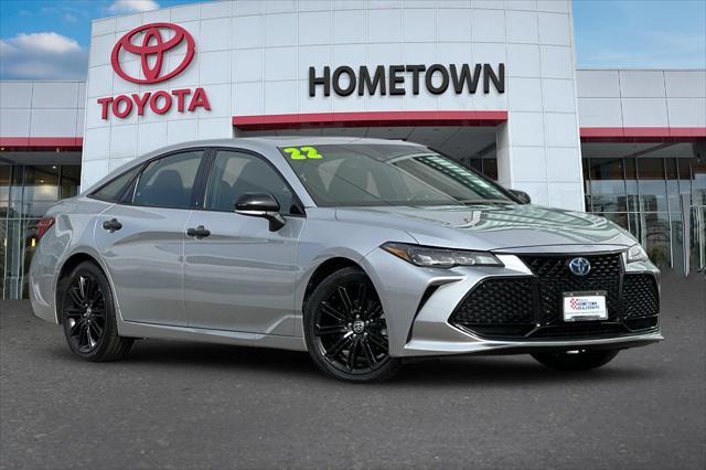 2022 toyota avalon hybrid xse