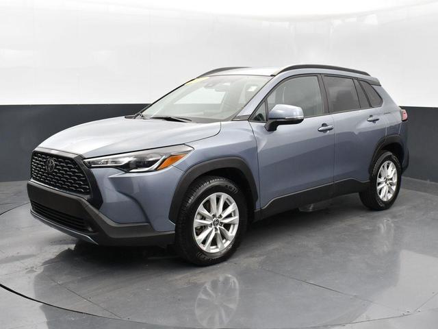 2022 toyota corolla cross le