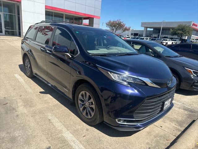 2021 toyota sienna xle 8 passenger