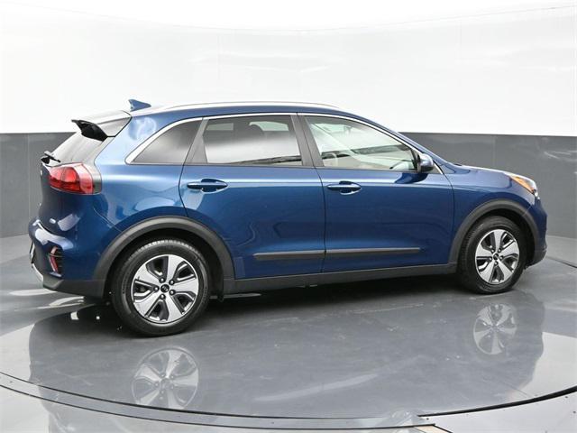 2021 kia niro lx