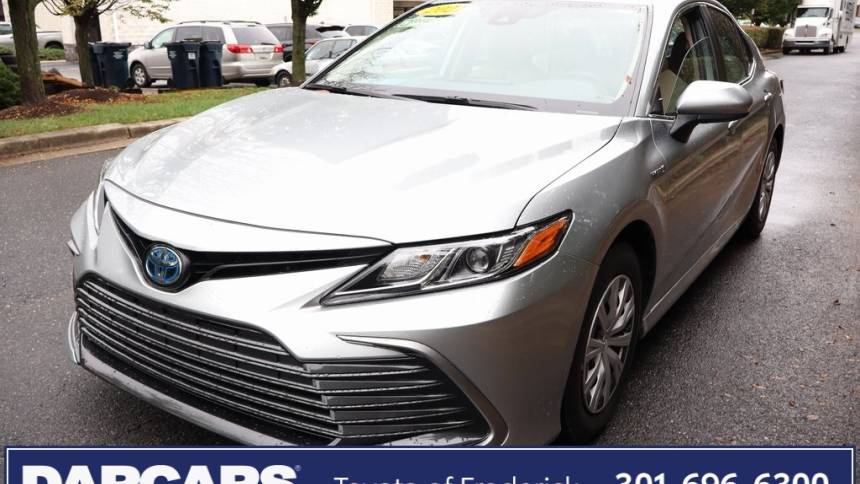 2021 toyota camry hybrid le