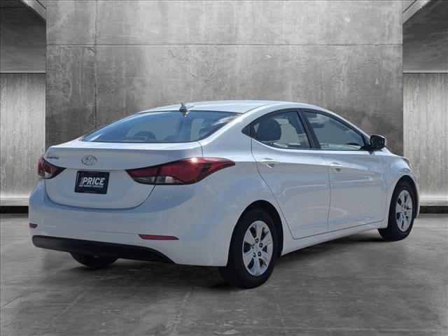 2016 hyundai elantra se
