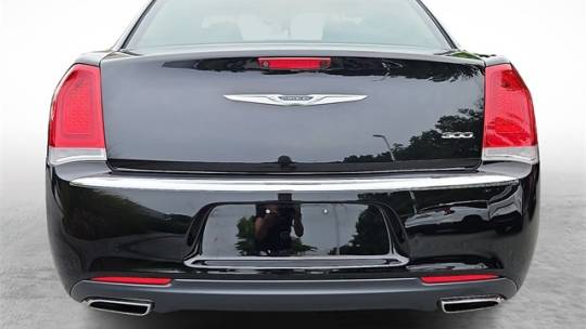 2019 Chrysler 300
