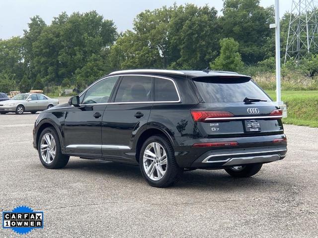 2022 audi q7 55 premium plus