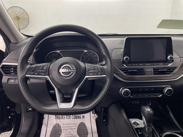 2023 nissan altima 2.5 sv