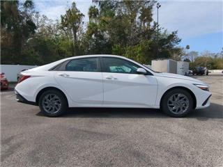 2025 Hyundai Elantra blue