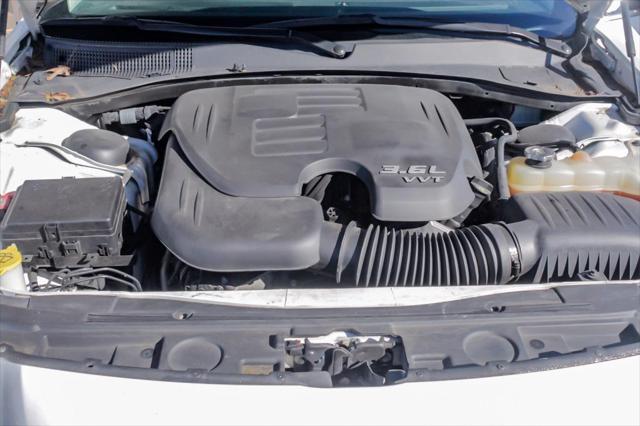 2019 chrysler 300 limited