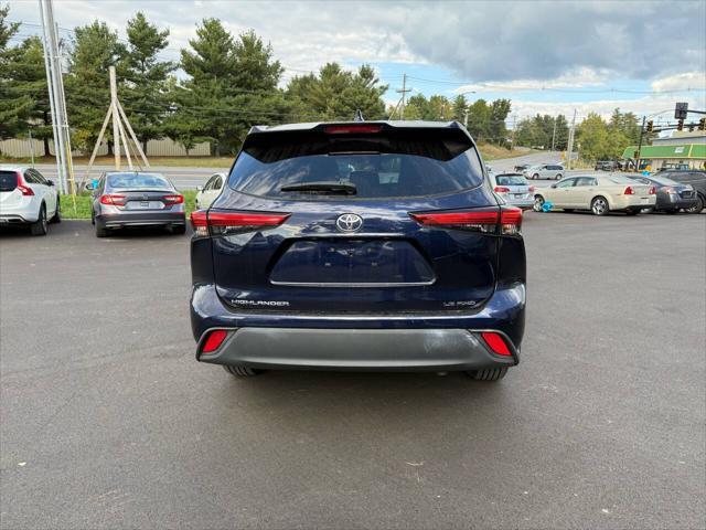 2021 toyota highlander le