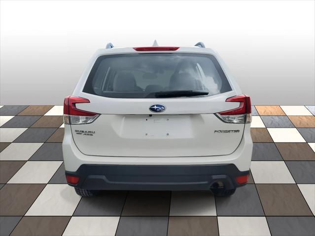 2021 subaru forester base