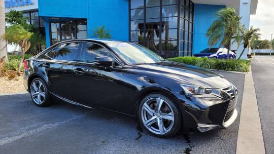 2020 Lexus IS