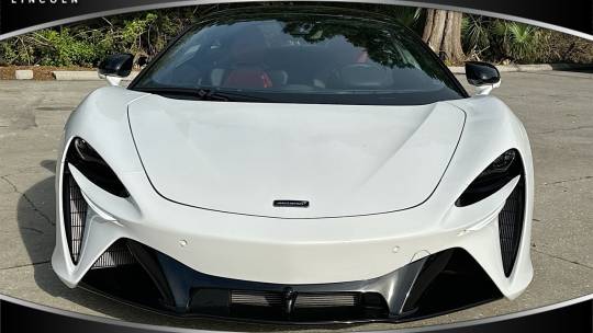 2023 McLaren Artura