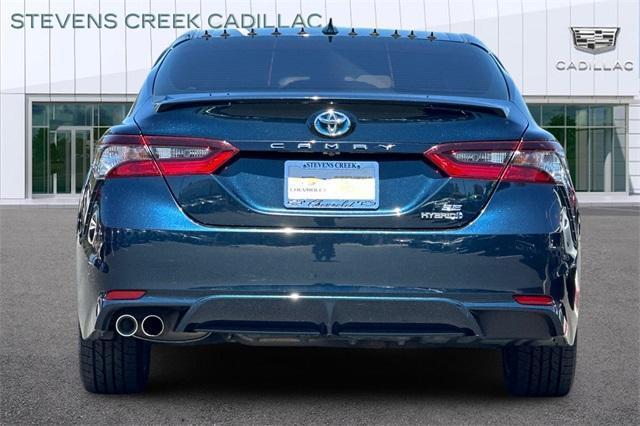 2021 toyota camry se