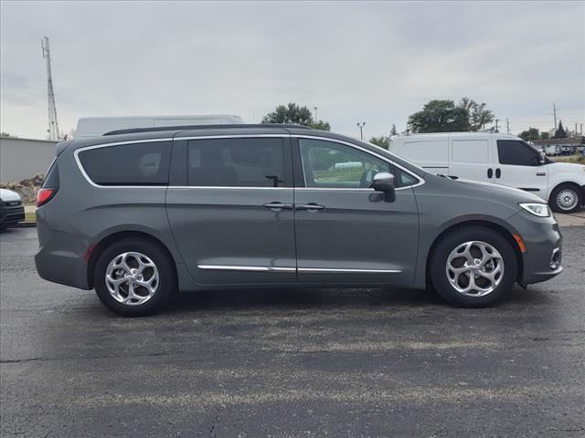 2022 chrysler pacifica limited