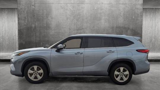 2021 toyota highlander le