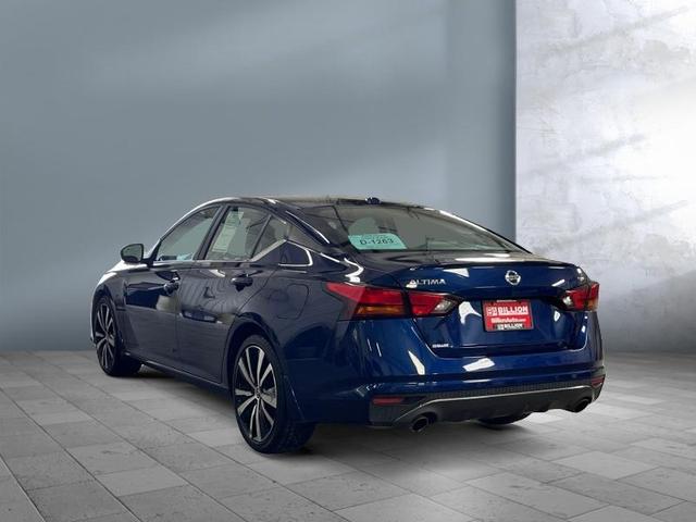 2022 nissan altima 2.5 sr