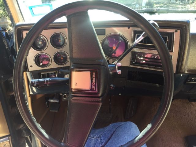 1985 chevy suburban k20 4x4