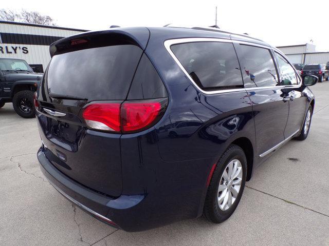 2018 chrysler pacifica touring-l