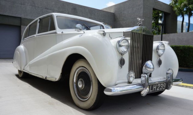 1951 rolls royce silver wraith . wedding limousine . ac . rhd . limo