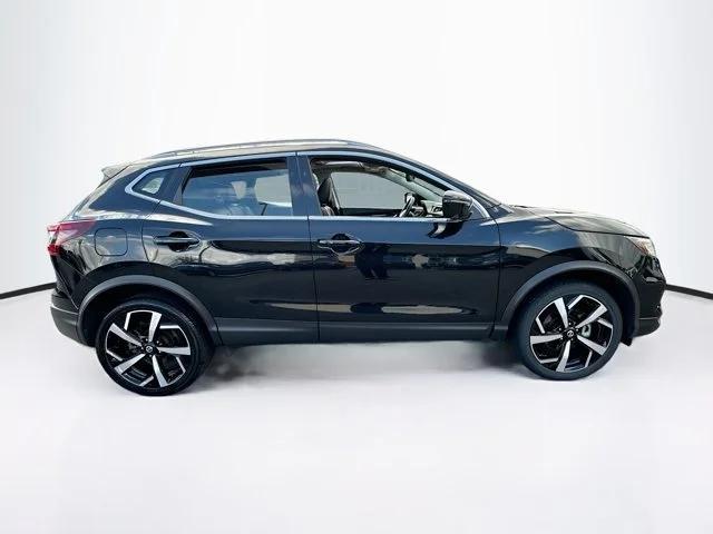 2022 nissan rogue sport sl