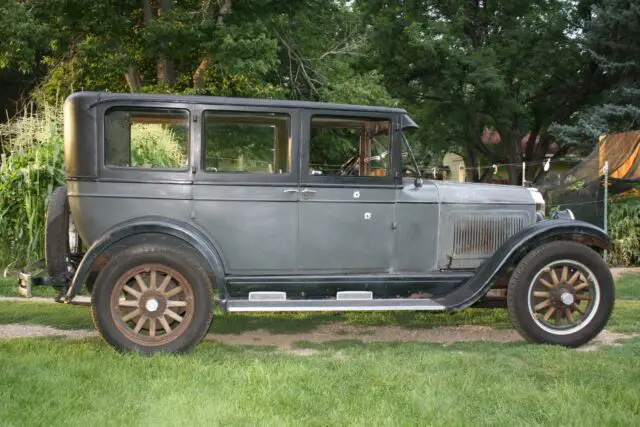 1926 willy's knight model 70 sedan