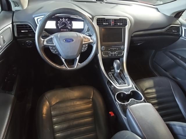 2016 ford fusion se