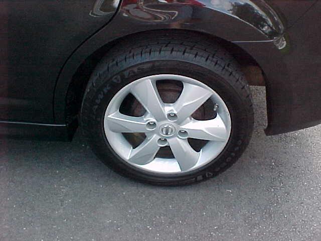 2011 nissan versa 1.8 sl