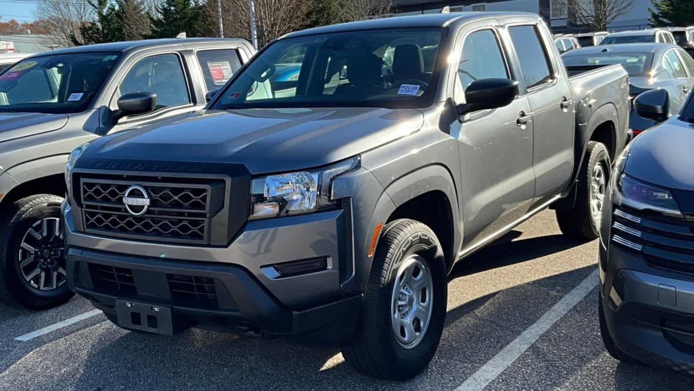 2022 nissan frontier s