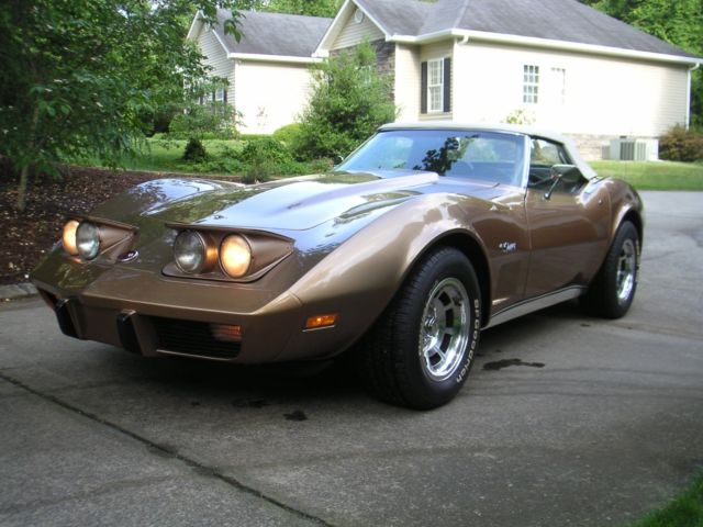 !975 chevrolet corvette rare color, 2 top convertible, 4 speed - loaded