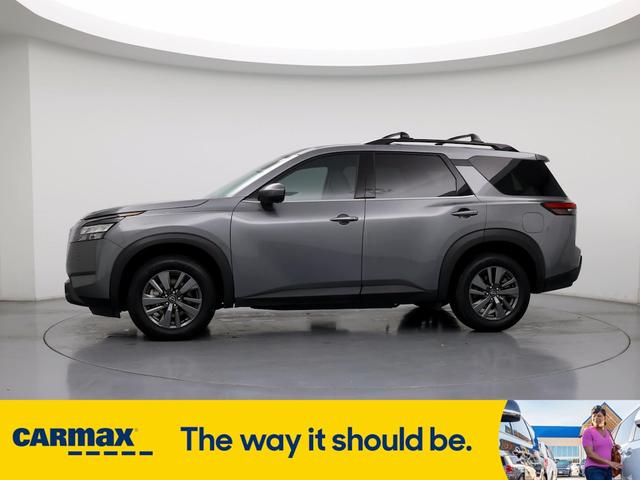 2023 nissan pathfinder sv