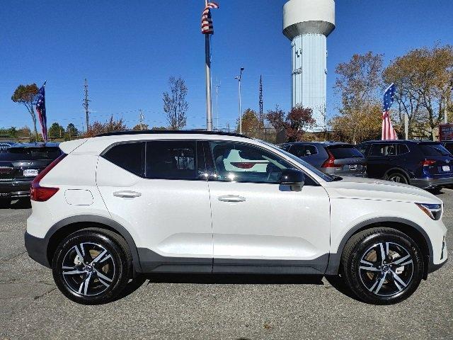 2024 volvo xc40 b5 core