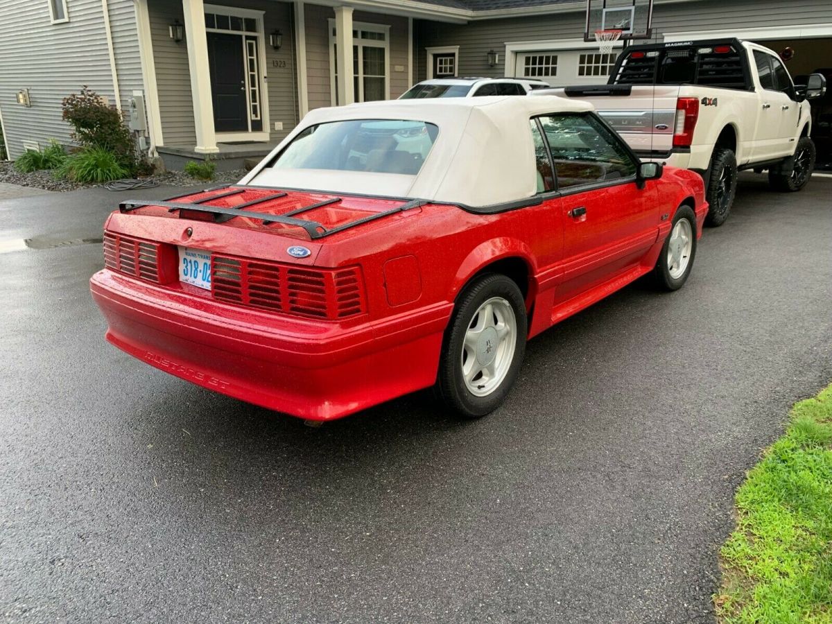 1992 ford mustang 5.0 gt convertible, low miles, absolutely gorgeous!!