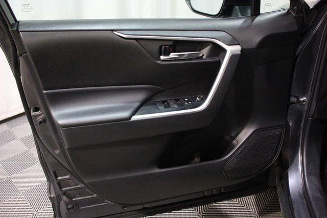 2021 toyota rav4 xle in wichita, kansas