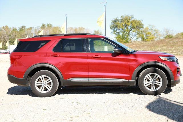 2021 ford explorer xlt