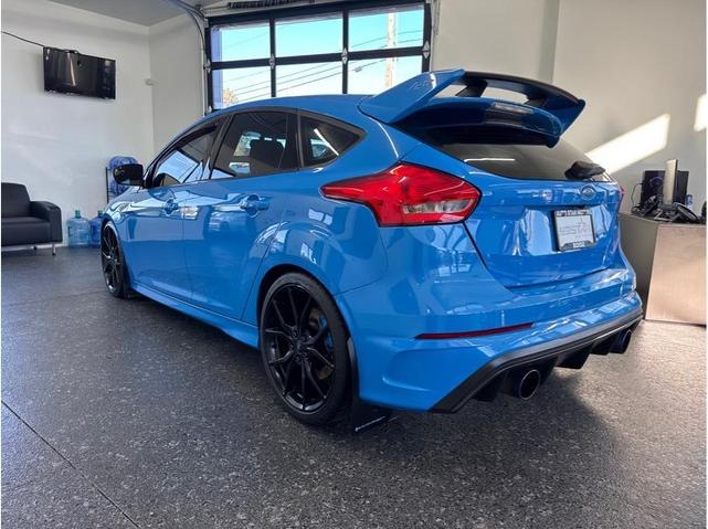 2017 ford focus rs base