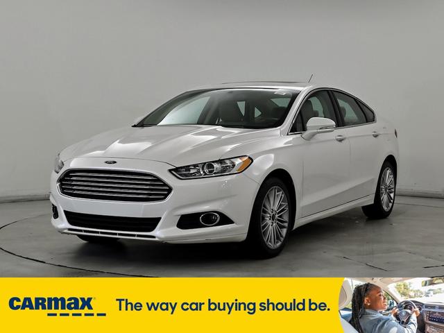 2016 ford fusion se