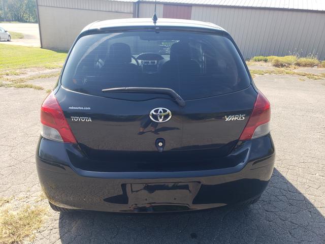 2011 toyota yaris
